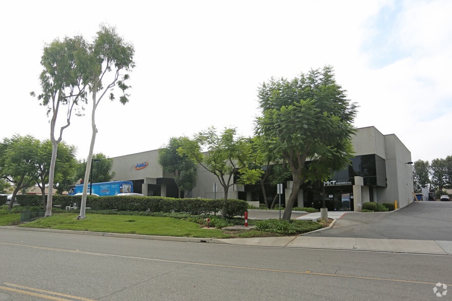 2900 Saturn St, Brea, CA for sale - Building Photo - Image 3 of 5