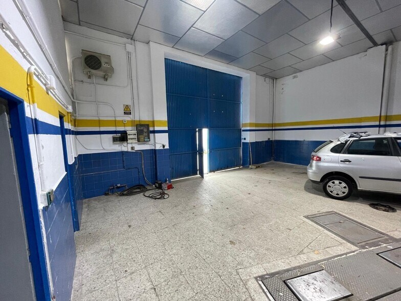 Industriel dans Cáceres, Cáceres à vendre - Photo du bâtiment - Image 2 de 13