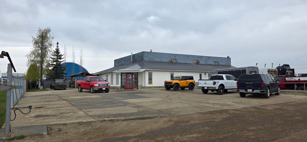 6303 18 St NW, Edmonton, AB for sale - Building Photo - Image 1 of 6