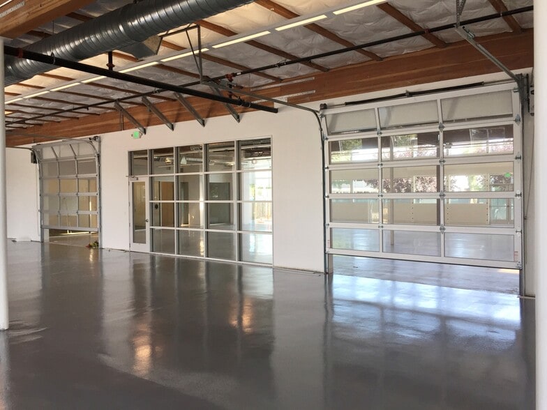 844 E Charleston Rd, Palo Alto, CA for lease - Building Photo - Image 2 of 9