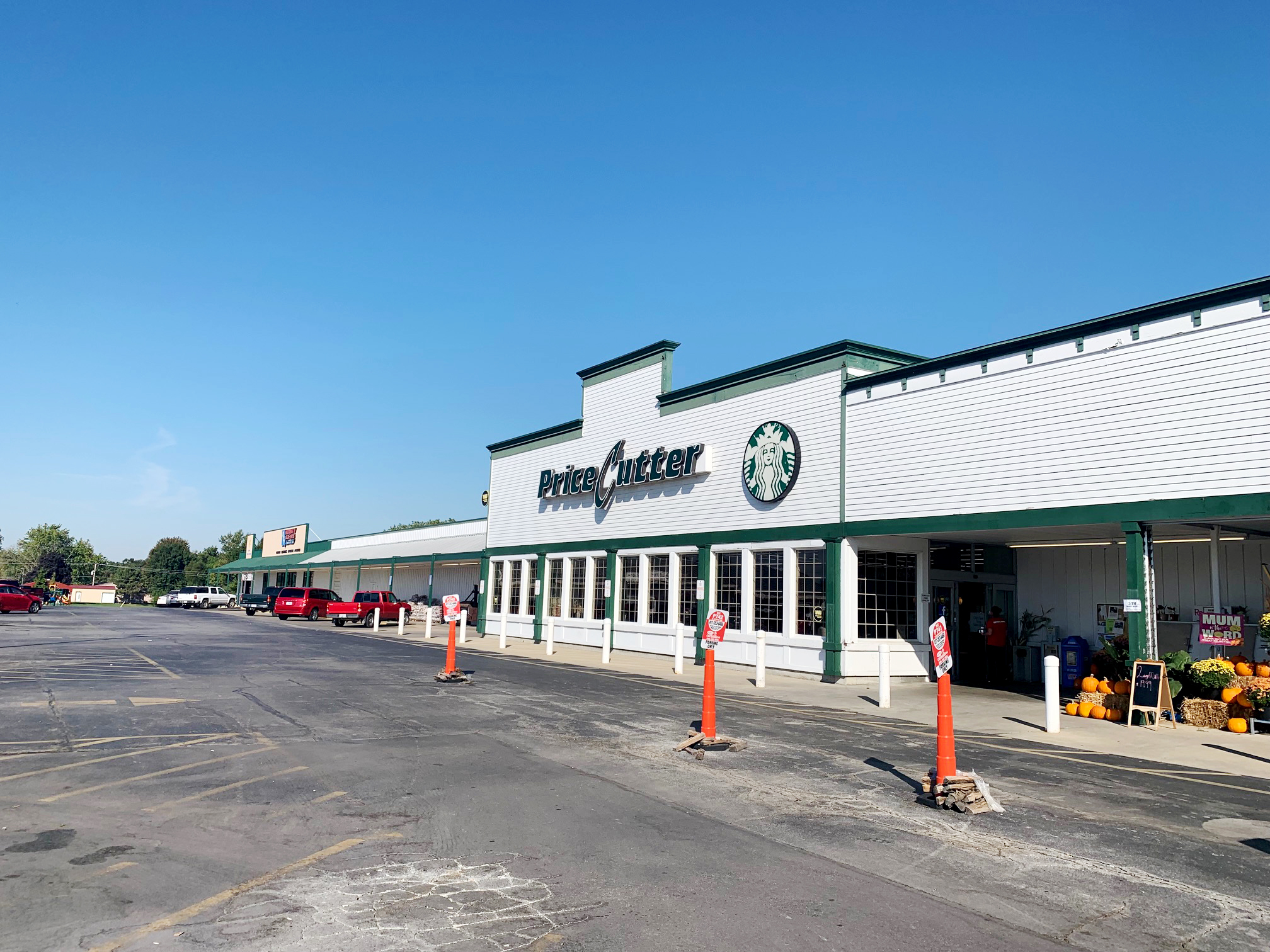 1305 E Ohio St, Clinton, MO for lease Building Photo- Image 1 of 3