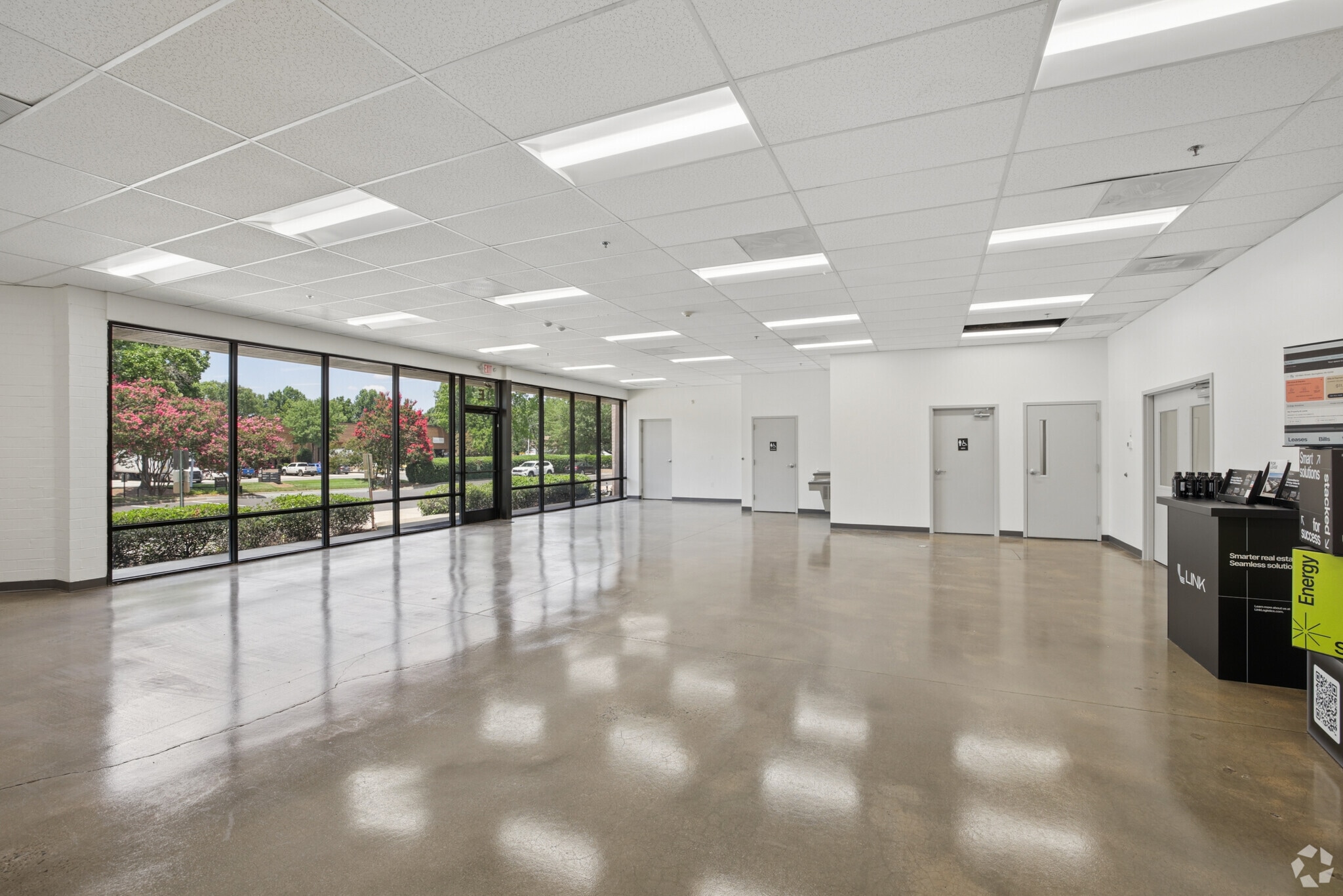 3401 Woodpark Blvd, Charlotte, NC for lease Interior Photo- Image 1 of 10
