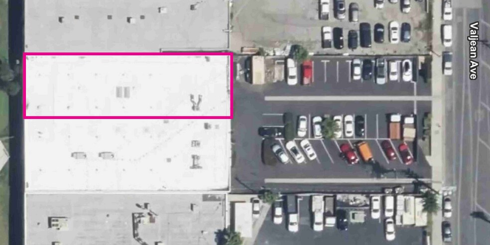 6735-6737 Valjean Ave, Van Nuys, CA for lease - Building Photo - Image 1 of 5