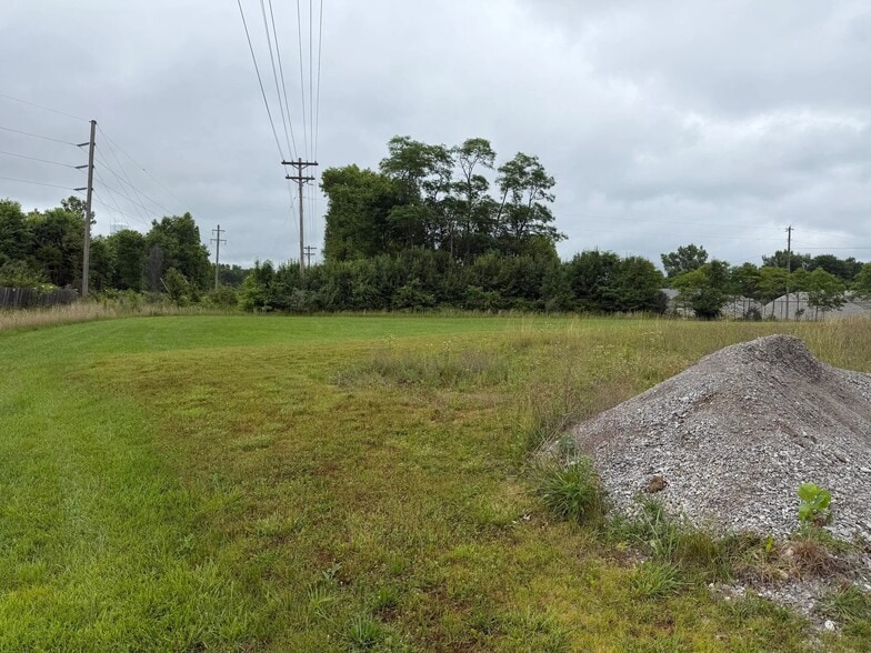 12474 McCrearys Ridge Rd, Florence, IN à vendre - Photo du bâtiment - Image 2 de 3