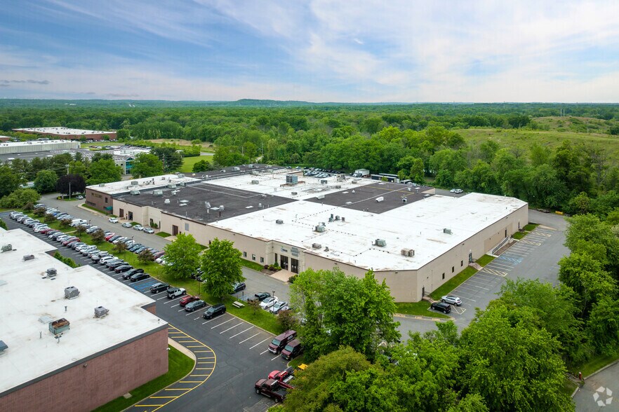 21-25 Riverside Dr, Pine Brook, NJ à louer - Aérien - Image 3 de 3