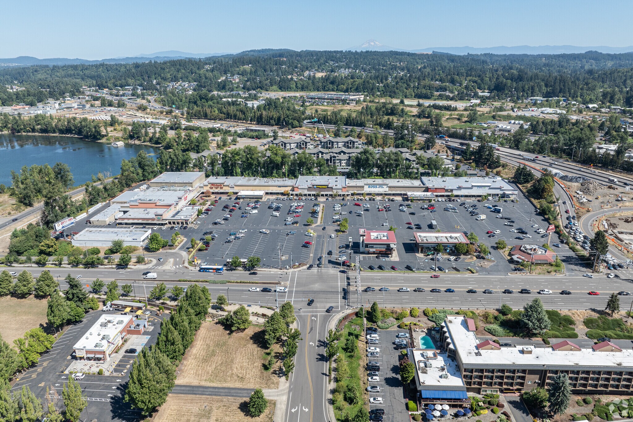 1900-1926 SE McLoughlin Blvd, Oregon City, OR for lease Primary Photo- Image 1 of 19