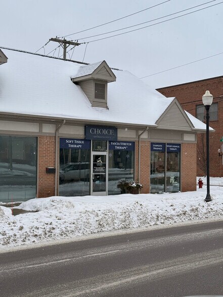 53 S Washington St, Oxford, MI à vendre - Photo du bâtiment - Image 3 de 17