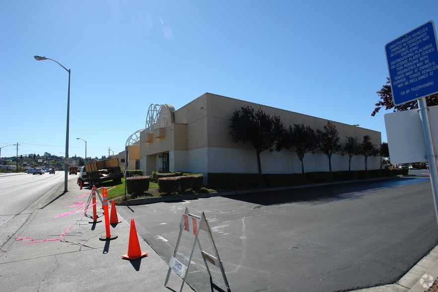 3595 Sonoma Blvd, Vallejo, CA à vendre - Photo du bâtiment - Image 3 de 8