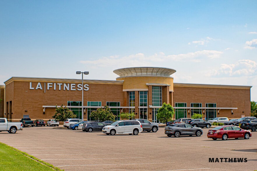 15135 Galaxie Ave, Apple Valley, MN for sale - Building Photo - Image 2 of 4