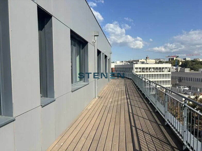 Bureau dans Marseille à louer - Photo du bâtiment - Image 1 de 5