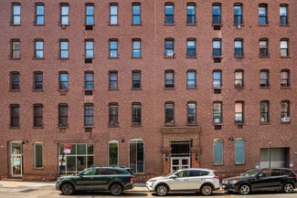Plus de détails pour 52 Bridge St, Brooklyn, NY - Commerce de détail à louer