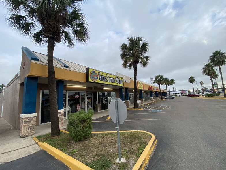 2001-2025 N 10th St, McAllen, TX for lease - Building Photo - Image 1 of 1