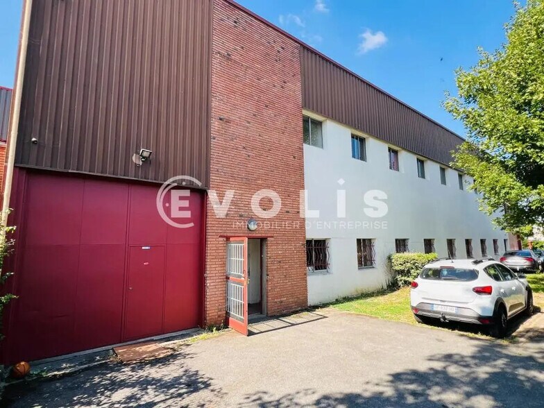Flex in Noisy-le-Grand for lease - Building Photo - Image 1 of 3
