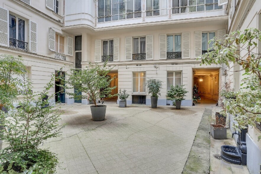 Bureau dans Paris à louer - Photo du bâtiment - Image 1 de 10