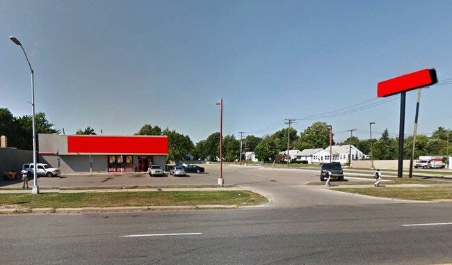 Plus de détails pour 17455 E Warren Ave, Detroit, MI - Commerce de détail à louer