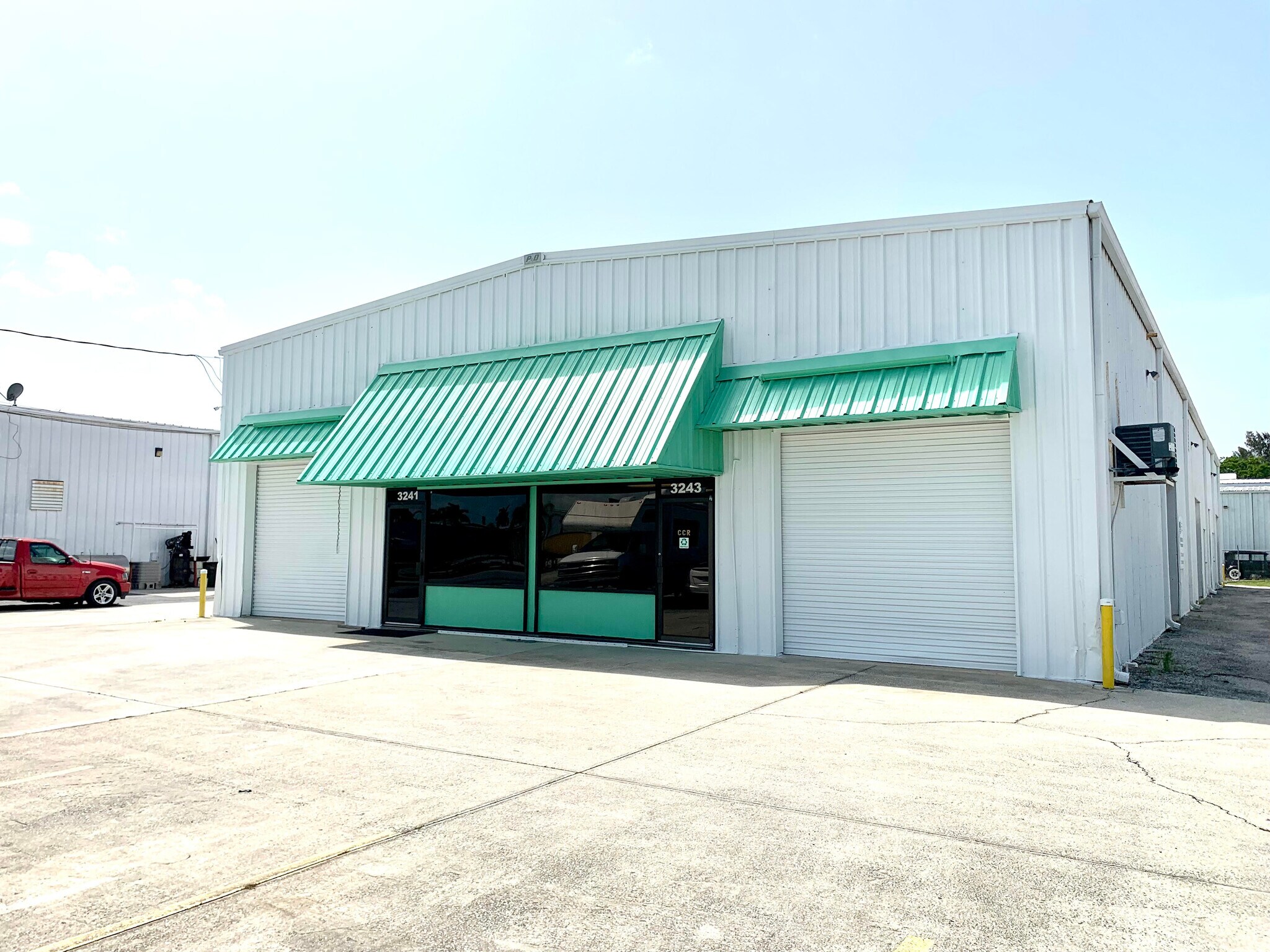 3241-3245 SE Dominica Ter, Stuart, FL for sale Building Photo- Image 1 of 1