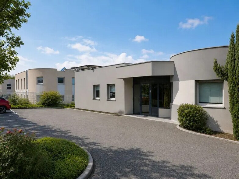 9 Chemin Des Hirondelles, Dardilly à vendre - Photo du bâtiment - Image 2 de 6