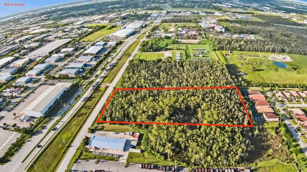 3870 Veronica S. Shoemaker Blvd, Fort Myers, FL à vendre - Photo du bâtiment - Image 2 de 4