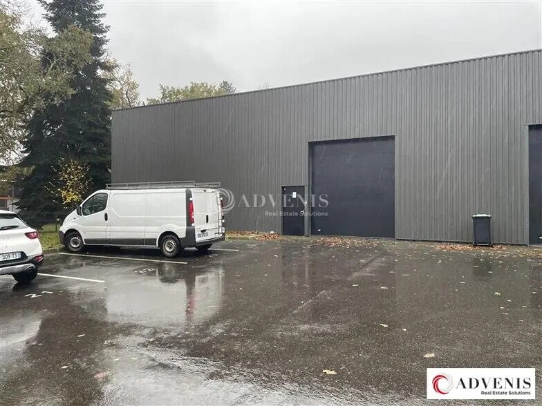 Flex in Canéjan for lease - Building Photo - Image 3 of 5