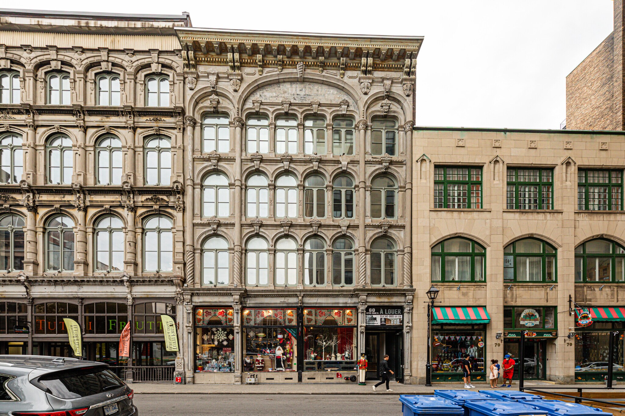 60 Rue Notre-Dame O, Montréal, QC à vendre Photo du bâtiment- Image 1 de 1