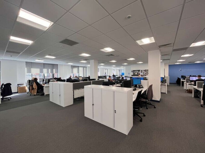 24-26 Adelaide St, Belfast à vendre - Photo intérieure - Image 3 de 5