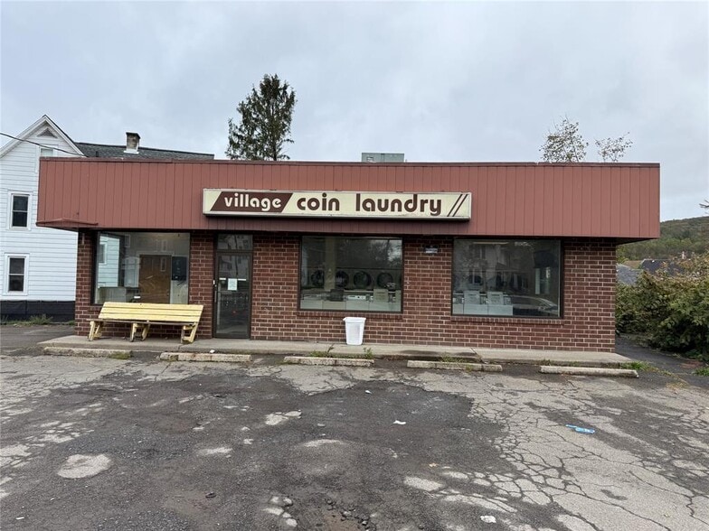 638 Chenango St, Binghamton, NY for sale - Primary Photo - Image 1 of 4