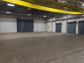 200 N 8th Ave E, Newton, IA for lease Building Photo- Image 2 of 7