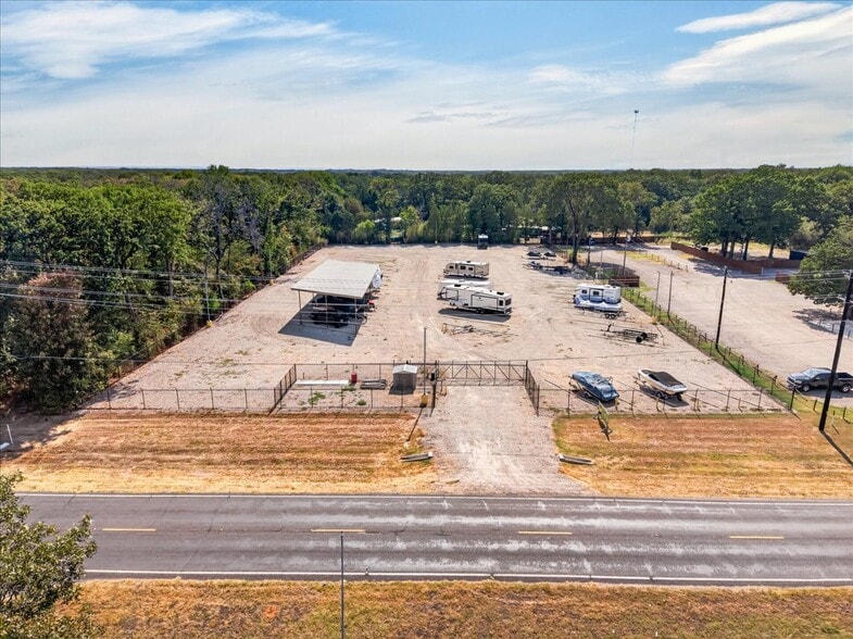 1204 N Tool Dr, Tool, TX à vendre - Photo principale - Image 1 de 17