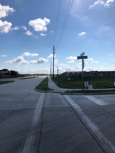 0 Lakes Of Champions Dr, Mont Belvieu, TX for sale - Building Photo - Image 3 of 12