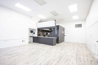 1167 Granville St, Vancouver, BC for lease Interior Photo- Image 2 of 8