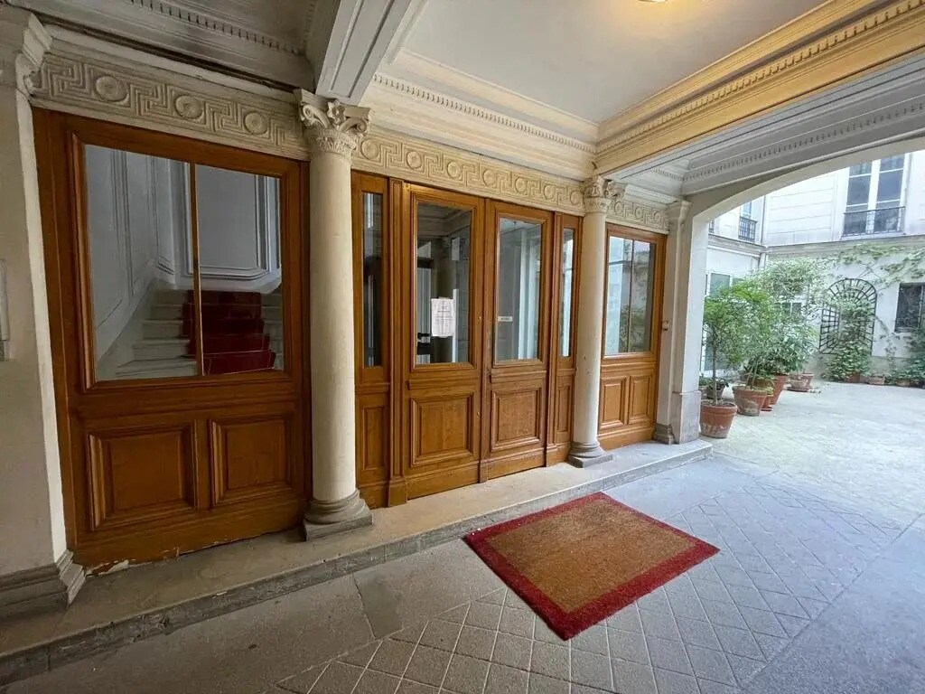 24 Rue De Turin, Paris for sale Lobby- Image 1 of 6
