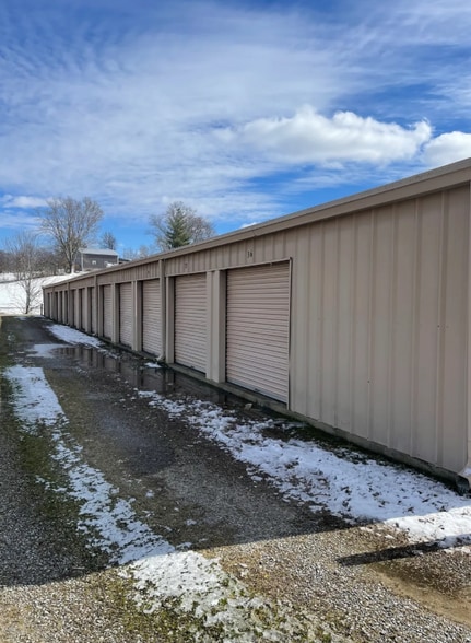 35 Arnold Ln, Bloomfield, KY for sale - Building Photo - Image 3 of 8