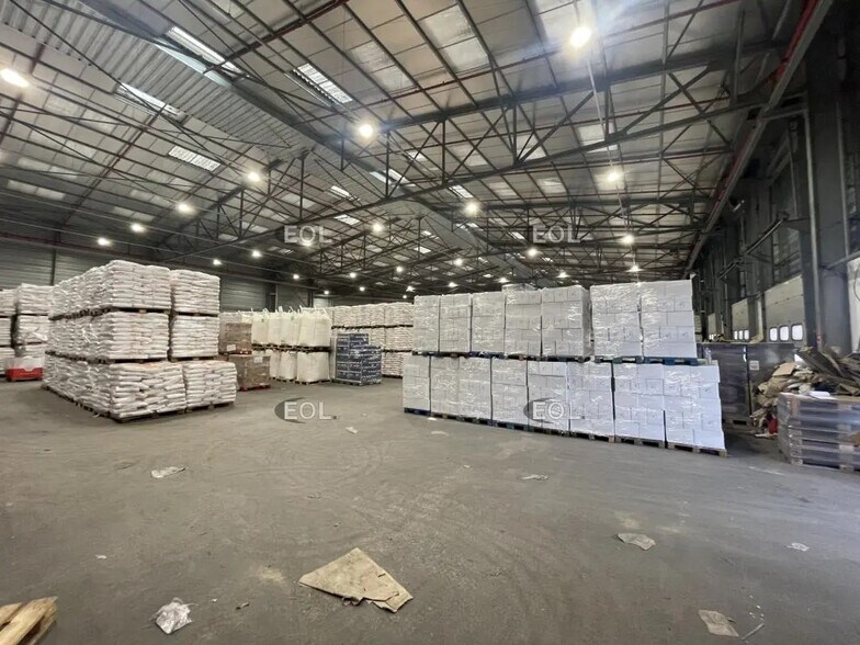 Industrial in Gennevilliers for lease - Building Photo - Image 3 of 5