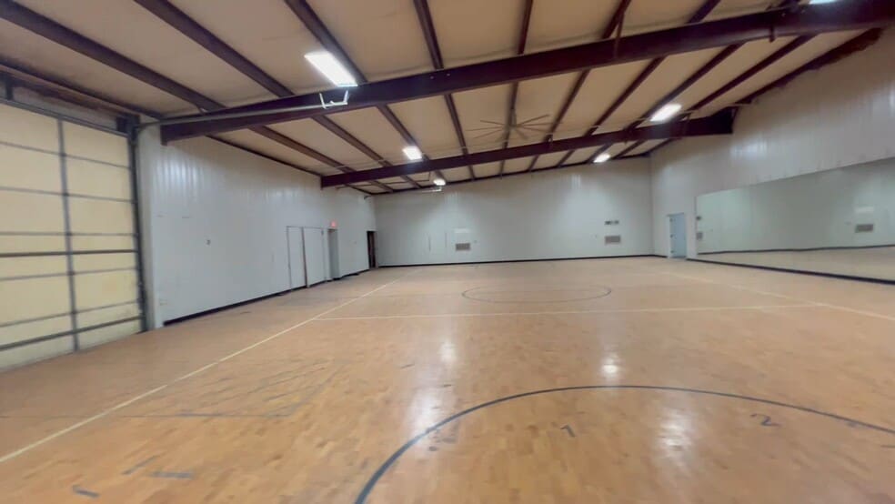 10100 Hicks Field Rd, Fort Worth, TX for lease - Commercial Listing Video - Image 2 of 39