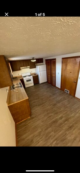 709A Division St, Parkersburg, WV à vendre - Photo du bâtiment - Image 3 de 35