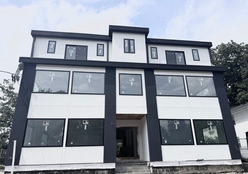 1079 Palisade Ave, Fort Lee, NJ for lease - Primary Photo - Image 1 of 3