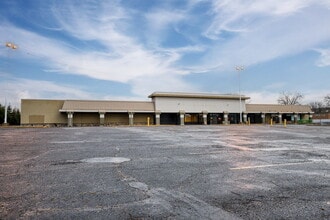 2201-2261 37th Ave NE, Columbia Heights, MN à louer Photo du bâtiment- Image 2 de 6