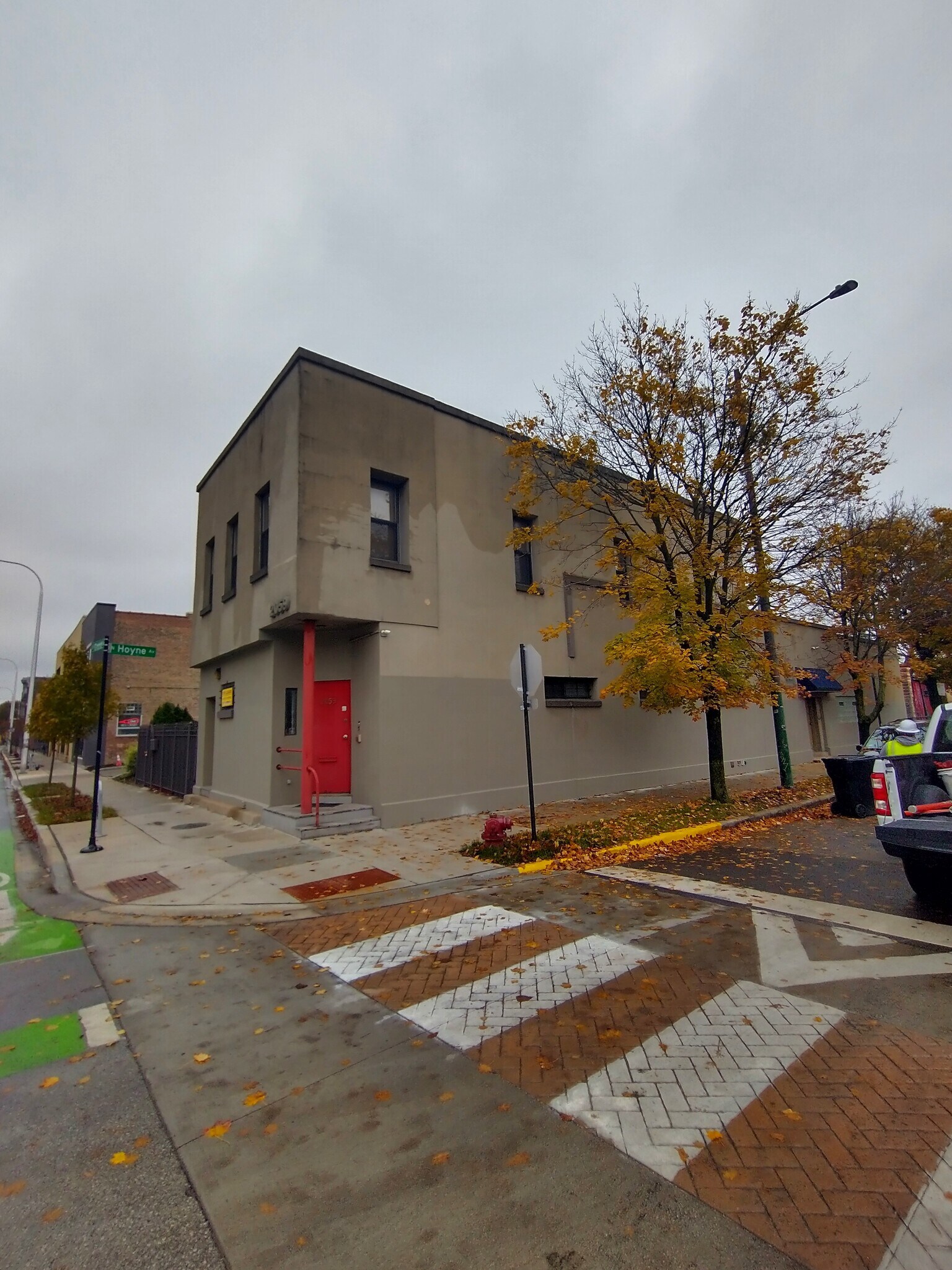 2059 W Grand Ave, Chicago, IL for lease Interior Photo- Image 1 of 10