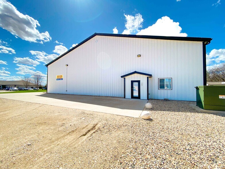 309 Prairie Ave SW, De Smet, SD à vendre - Photo du bâtiment - Image 3 de 26