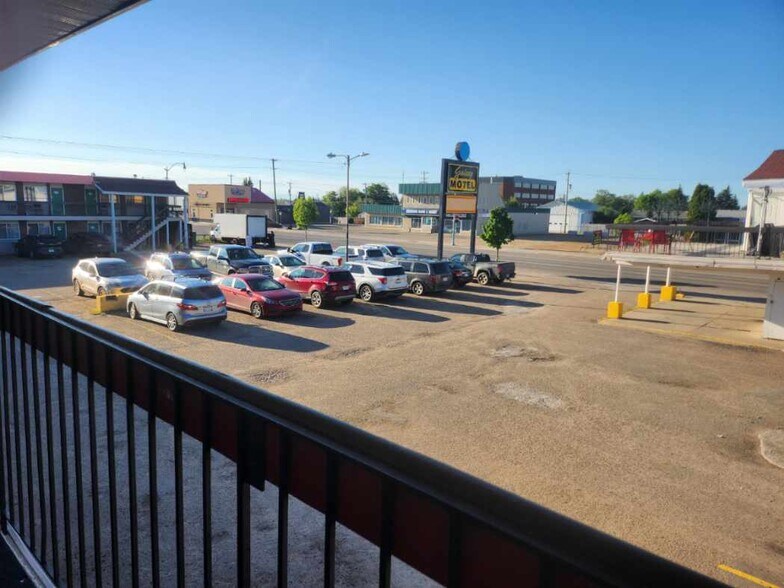 5110 50 Ave, St Paul, AB à vendre - Photo du bâtiment - Image 3 de 8