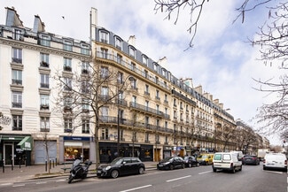 More details for 26 Boulevard Voltaire, Paris - Multifamily for Sale