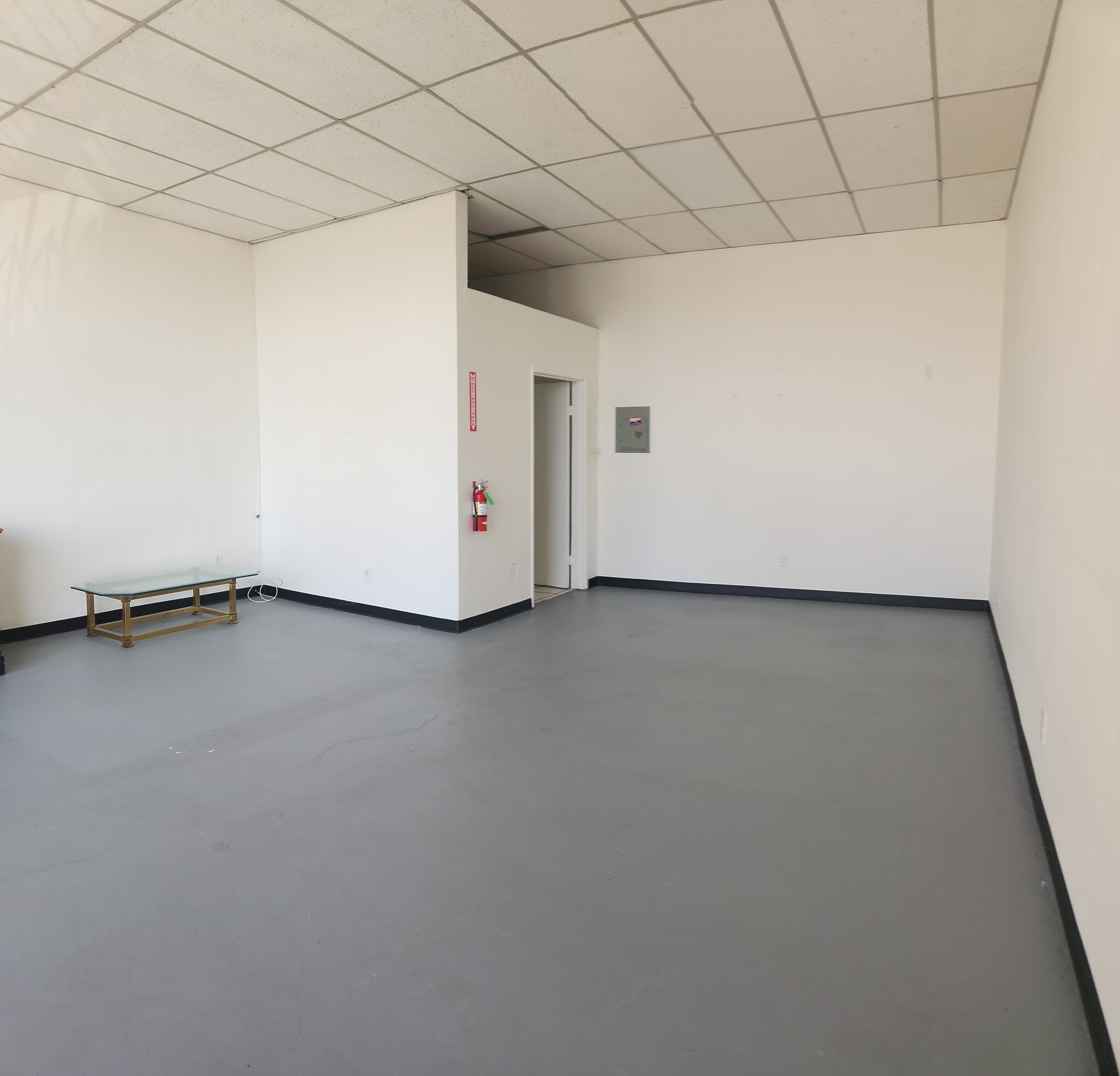 4555-4557 E 3rd St, Los Angeles, CA for lease Interior Photo- Image 1 of 4