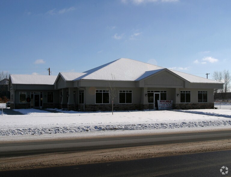 600 S Main St, Cambridge, MN à vendre - Photo du bâtiment - Image 2 de 3