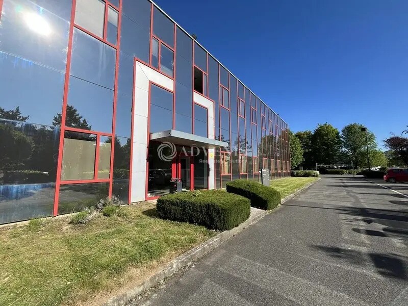 Office in Villepinte for sale Building Photo- Image 1 of 8