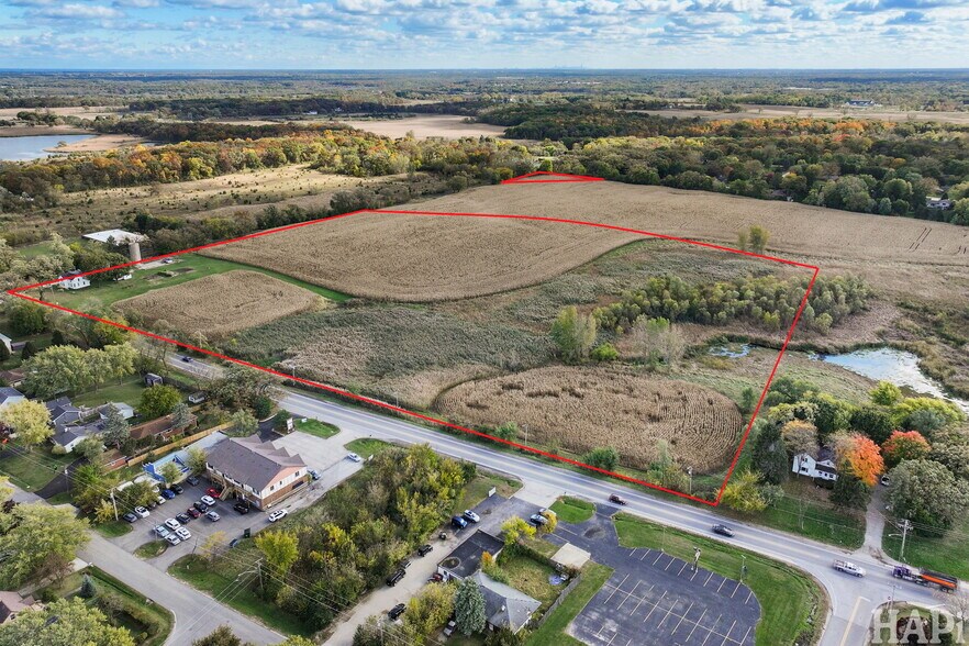 18521 E Belvidere Rd, Grayslake, IL à vendre - Photo du bâtiment - Image 1 de 8