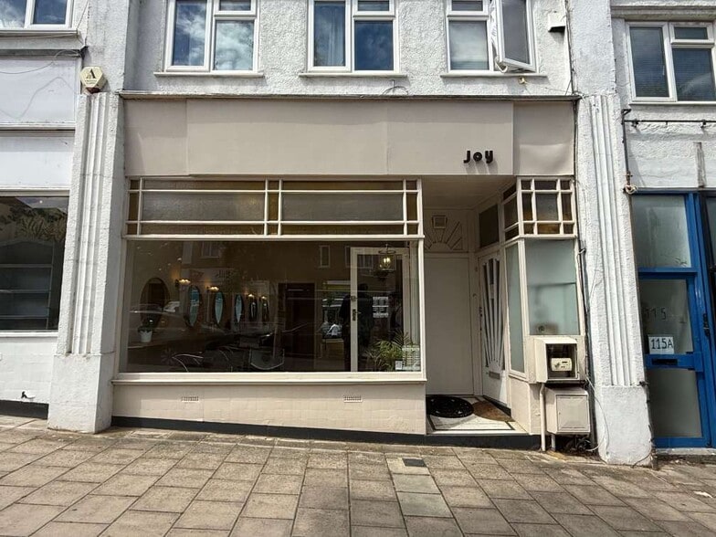 113-113c Chiltern Dr, Surbiton for lease - Building Photo - Image 1 of 1