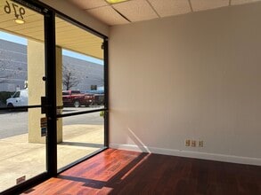 962-996 Hanson Ct, Milpitas, CA à louer Photo intérieure- Image 1 de 3