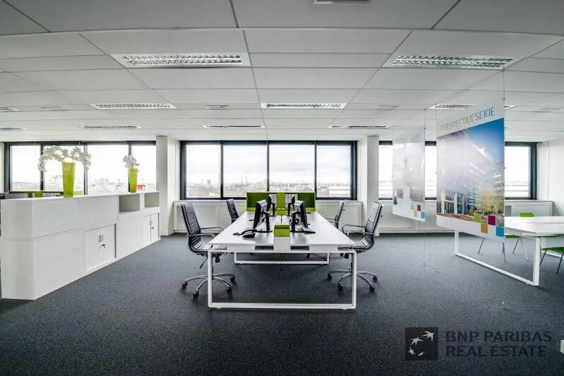 Office in Saint-Denis for lease - Interior Photo - Image 3 of 8
