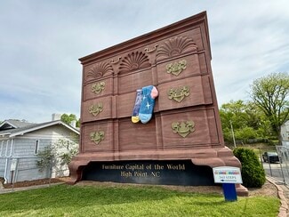 Plus de détails pour 508 N Hamilton St, High Point, NC - Commerce de détail à vendre