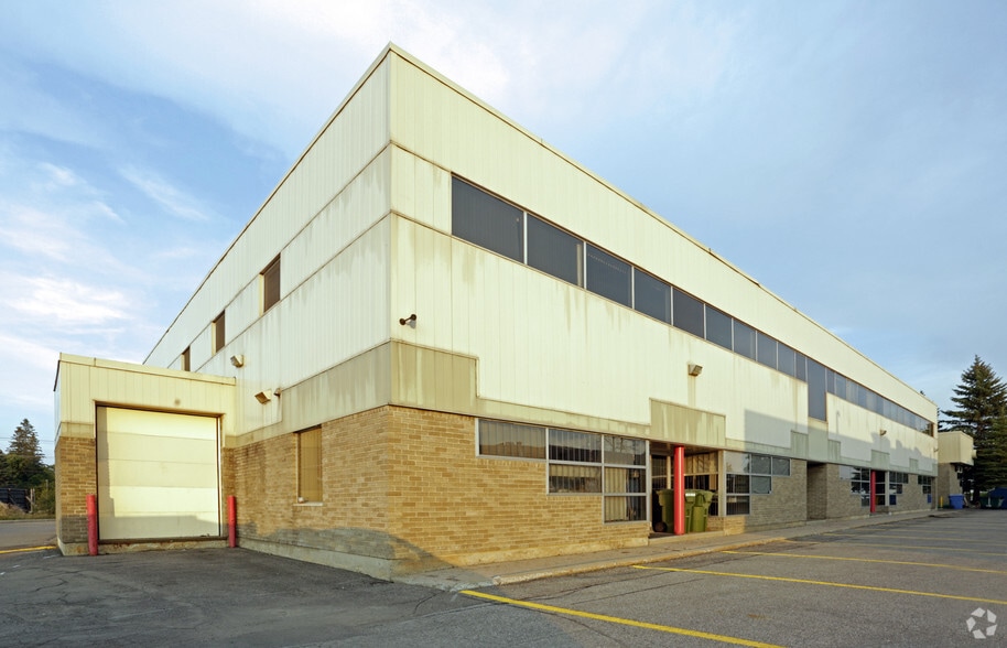 111 Colonnade Rd, Ottawa, ON for lease - Building Photo - Image 3 of 9